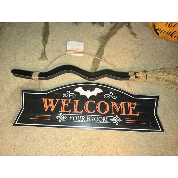 Lot of 3 New Halloween Decor Hanging Witch Broom Sign Flying Monkeys Pumpkin LED - Picture 4 of 8
